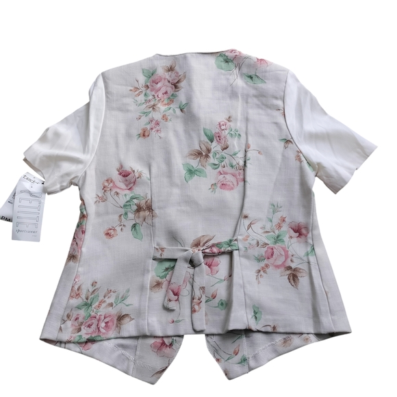 Vintage Petite Sportswear Teddi Floral Beige/Cream Short Sleeve Top - Picture 2 of 4